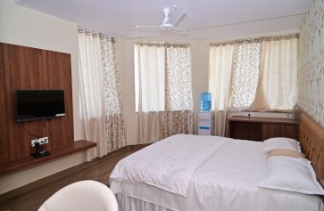 SUITE ROOM