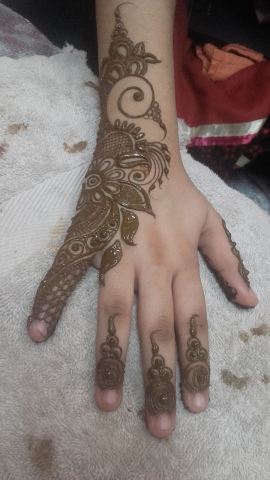 Saiba Khan Mehandi Artist