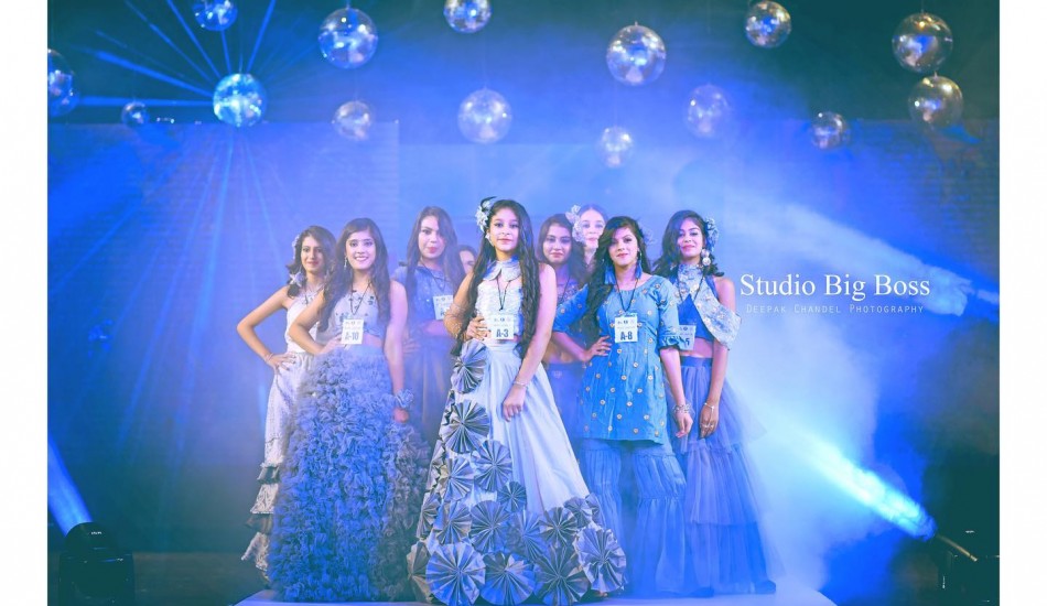 Bigg Boss Photo Studio